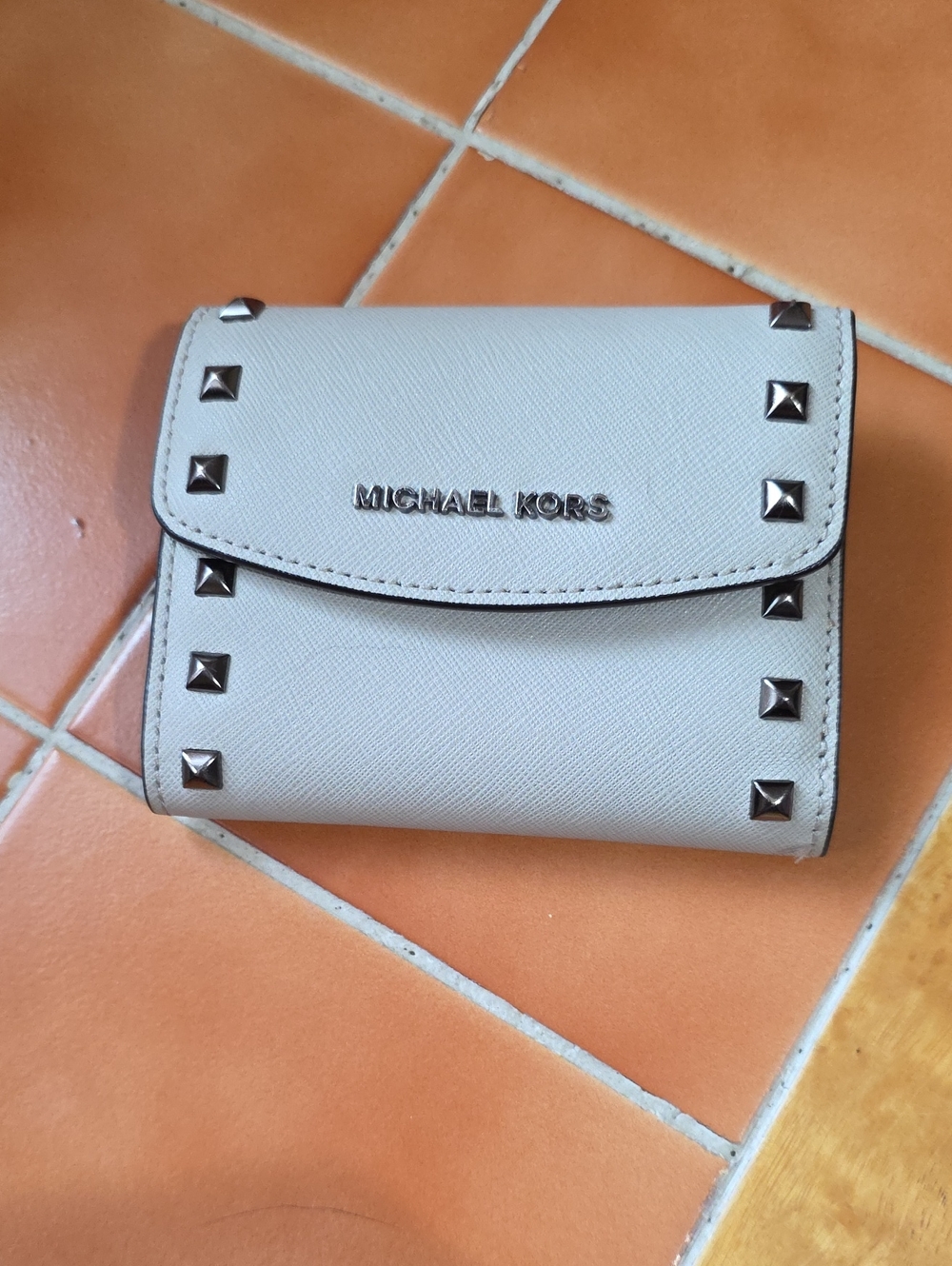 MICHAEL MICHAEL KORS AVA STUD CARRYALL  CARD CASE EUC